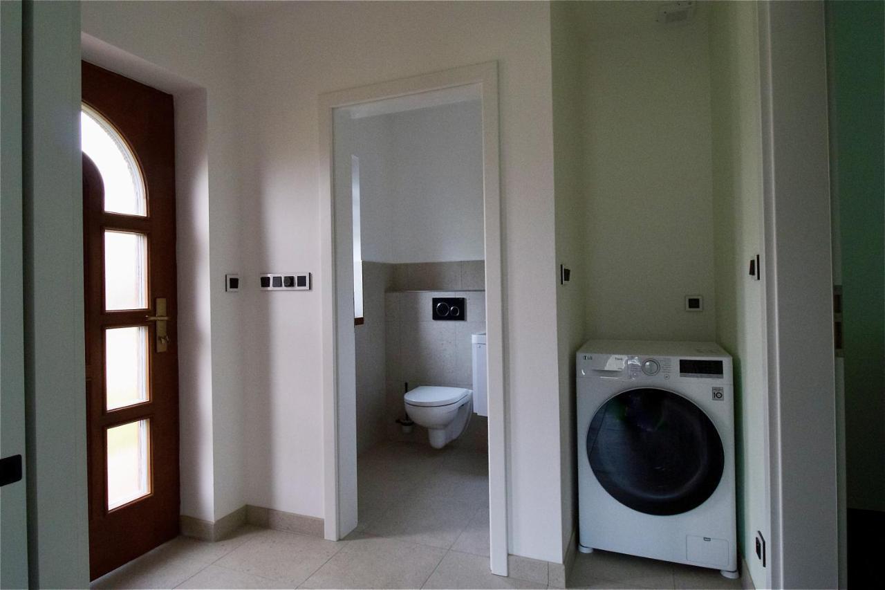 Apartman Uprostred Trojuhelniku Praha - Karlovy Vary - Plzen Kolesovice Exteriör bild