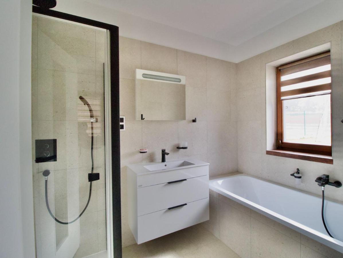 Apartman Uprostred Trojuhelniku Praha - Karlovy Vary - Plzen Kolesovice Exteriör bild